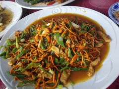 -鑫渔港海鲜本地菜·山海关浑锅(东戴河店)