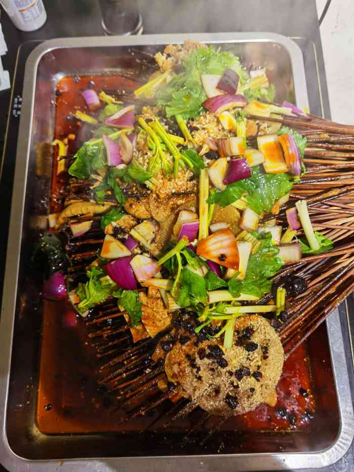 歆瑞源油卤串串-"看到评论还可以,离的又比较近就去试了一下.