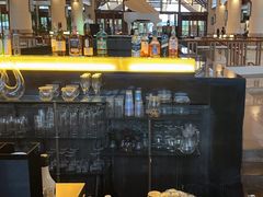 -亚龙湾喜来登·美景台大堂吧