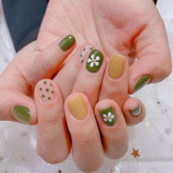 -莉娜美睫·穿戴甲