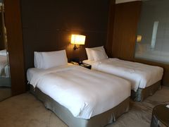 -上海滴水湖皇冠假日酒店