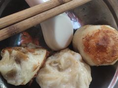 -依云煎包店
