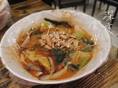 老酱麻辣烫-二钢串叔麻辣烫(华龙大厦店)
