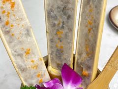 鱼籽虾滑-菌子鲜汤野生菌锅