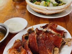 姐妹烤乳猪-姐妹四更烤猪店