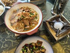 -老唐三下锅 ·张家界地标美食(溪布街店)