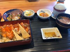 三文鱼亲子饭-皇品田苑日式料理(苏州中心店)