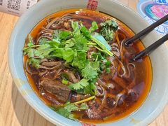 -呼啦面馆·头牌豌杂面(爱琴海店)