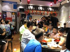 大堂-爆炸头阿姨小四川正宗川味小吃(无任何分店)