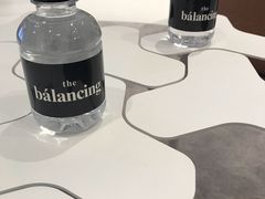 贴心的矿泉水瓶子-the balancing(东方店)