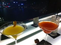 -OZONE 顶楼酒吧(香港丽思卡尔顿酒店)