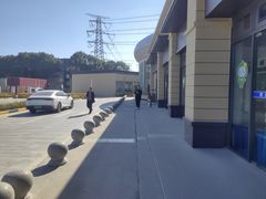 -小昆山服务区-停车场