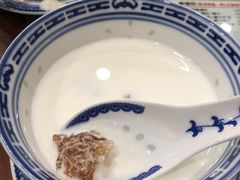 -赵记传承特色牛奶甜品(泉城广场店)
