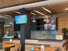 -Chom Cafe and Restaurant