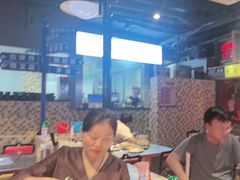 -马路牙子烧烤音乐酒馆(望京店)