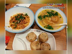 -小杨生煎(金山百联购物中心3楼店)
