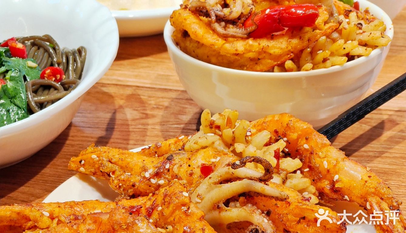 巴掌大的干锅虾好好吃