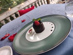 -弦月窗LUNETTE BY AMANDA(复兴路店)