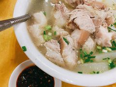 萝卜炖肘子-荣生萝卜汤饭店