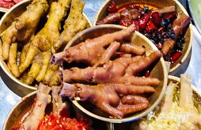 Special Braised Chicken Feet Platter