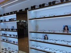-罗伯特眼镜·蔡司官方授权(前海桂湾店)