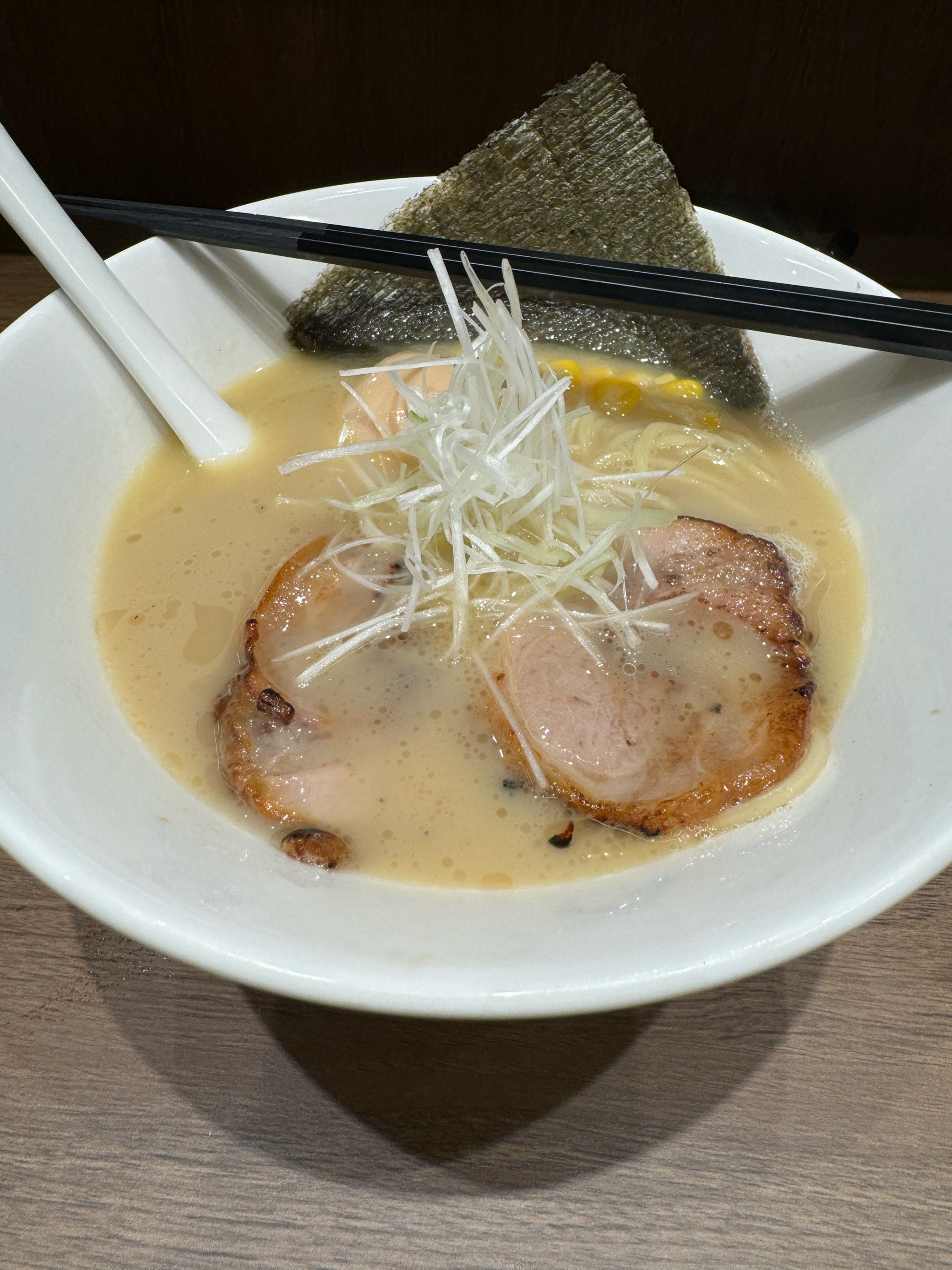 豚骨鸡汤拉面 味道很好 还会来光顾的