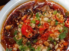 -老牌坊云南鱼豆花火锅(哈西万达店)