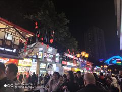 -八一路好吃街(雨田商务大厦店)