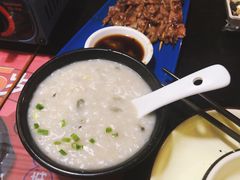 皮蛋瘦肉粥-老表记广西宵夜螺蛳鸭脚煲(西大店)