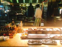 -大中华希尔顿酒店-念自助餐·嗨啤·小龙虾