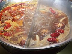 -湊湊火锅·茶憩(杭州湖滨银泰in77店)