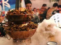 霸气双层炭火蛙-炉小二铜锅牛蛙•川湘菜(三里屯店)