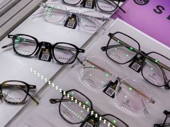 -翰佐蔡司小乐圆·依视路星趣控·暴龙眼镜折扣店