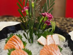 三文鱼腩刺身-祈胜邨•顺德鱼生•顺德菜(容桂店)