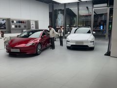 -TESLA 特斯拉(广州天环广场体验店)