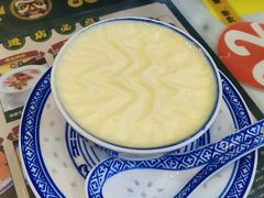 -广信牛奶甜品世家(台东店)