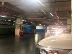 -奉贤宝龙城市广场·停车场