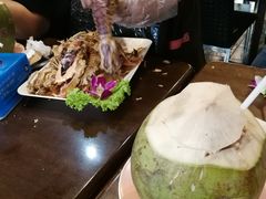 -两兄弟Song Pee Nong(2号店)