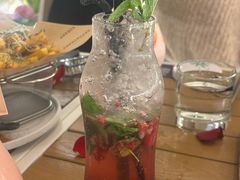 -Mark&Mars Restaurant