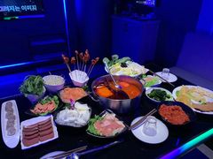 -唯爱KTV聚会餐厅(仙林东城汇店)