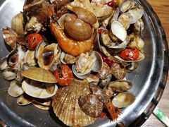 火焰菜系&nbsp;麻辣醉八仙-东来菜馆•手抓海鲜家常菜•海鲜锅贴(鸽子窝店)