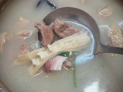 馄饨老鸭煲-老品芳