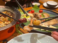 -老滇山寨•云南特色菜•地方菜•民族风情歌舞表演(金碧店)