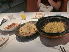 -阿瓦山寨·湘菜现炒·剁椒鱼头王(咸阳总店)