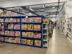 -逝水玩具折扣店