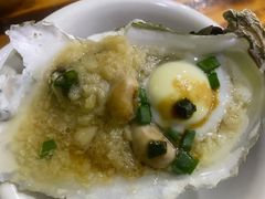 蒜蓉烤生蚝-大富蚝乌东哥饭店·石锅鱼杂·柠檬鸭(革新路店)