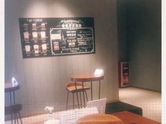 用餐区-星巴克臻选(广州好世界广场店)