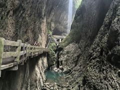 -龙水峡地缝景区