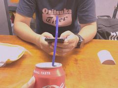 -BHC炸鸡(明洞总店)