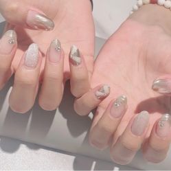 -丽心自助美甲美睫